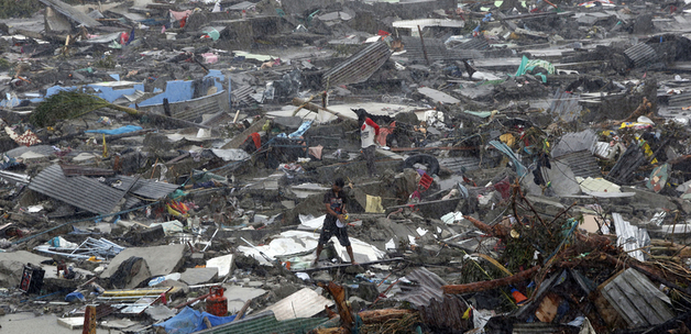 'Tifón Haiyan-Yolanda en Filipinas (Erik de Castro - Reuters)' / Mans Unides (compfight)