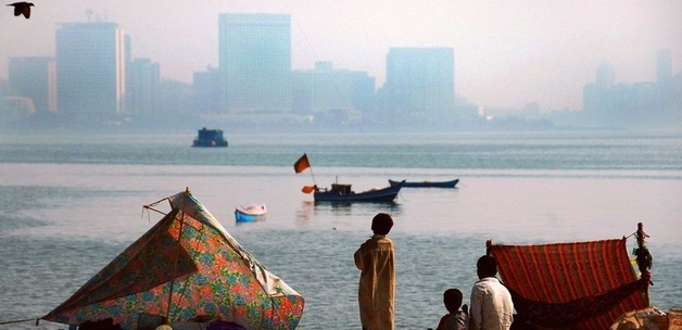 'Chowpatty Inequality' by Shreyans Bhansali (Compfight)