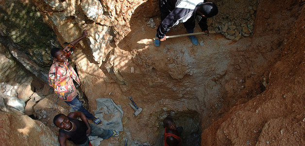 Julien Harneis / Mining in Kailo