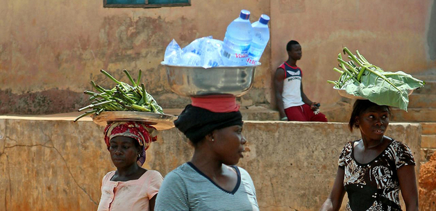 10b travelling / Carsten ten Brink : Ghana